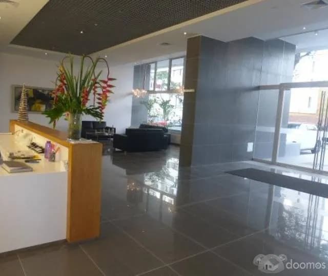 Alquiler de Oficina · 82m², 2 Baños + 2 Estacionamientos + áreas comunes empresariales - 1