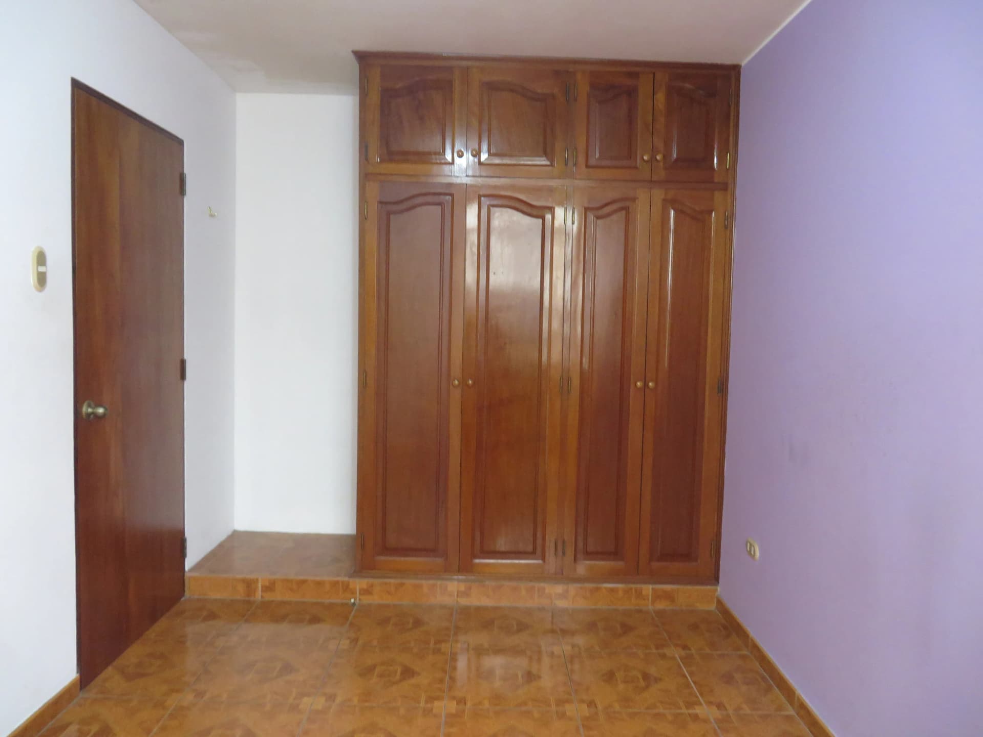 HABITACION AMOBLADA NO FUMADOR EN SURCO ( POR LA CRUCETA ) - 1