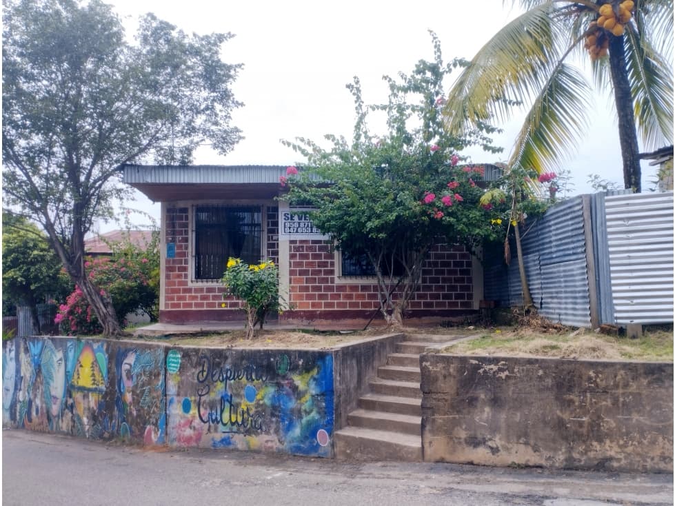 SE VENDE O ALQUILA CASA EN YURIMAGUAS, LORETO - 1