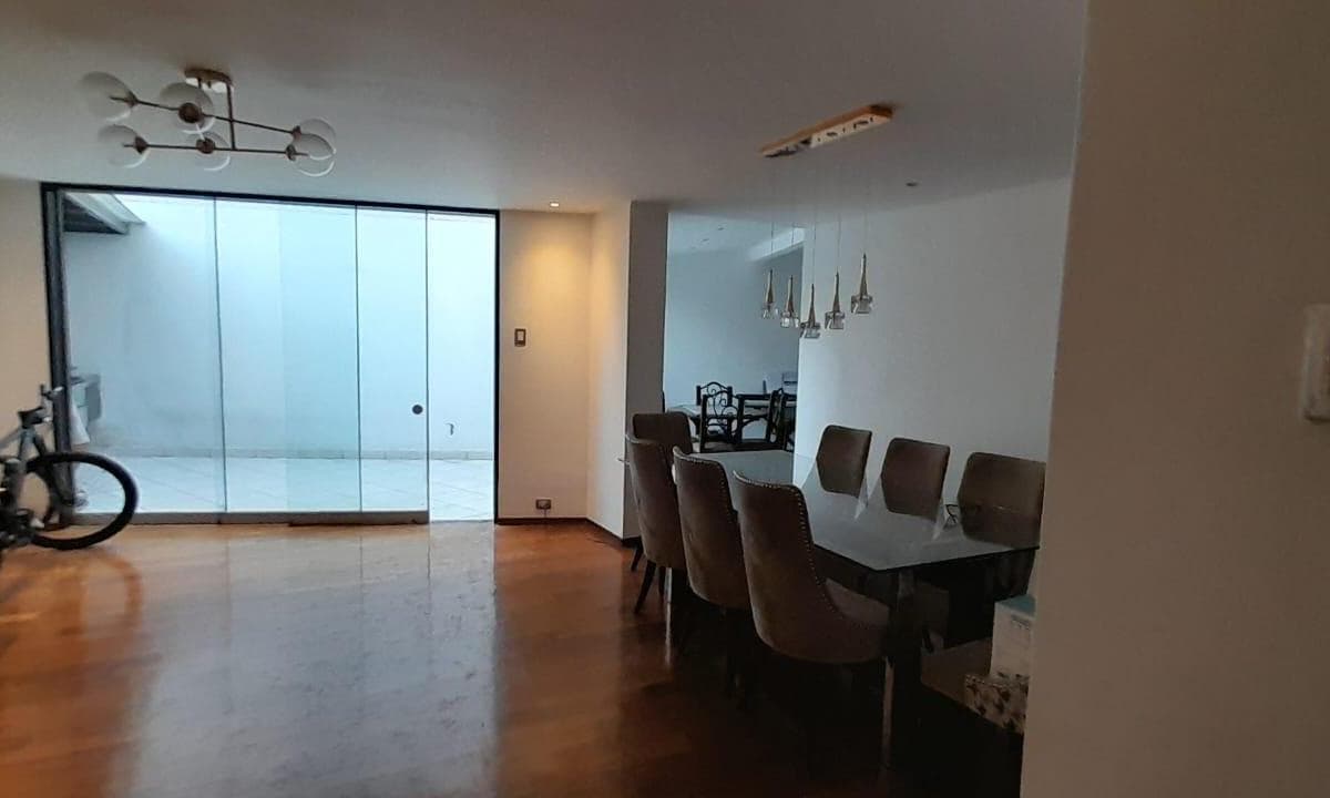 Casa en Pentagonito San Borja AT 260 m2 Dos Pisos $389000 - 1