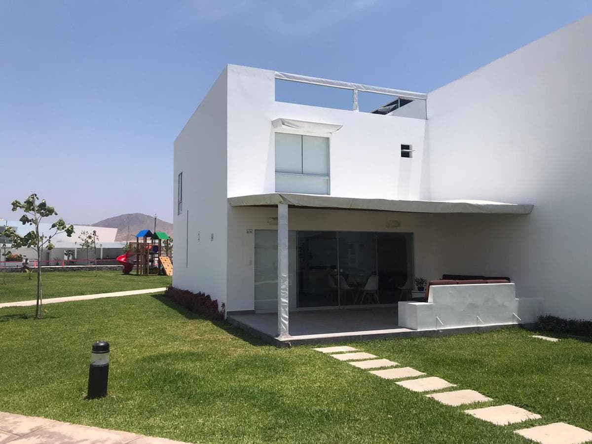 VENTA CASA DE PLAYA EN CONDOMINIO EN PLAYA KENTIA - 1