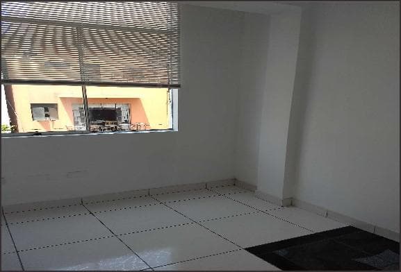 Local - San Isidro - 1