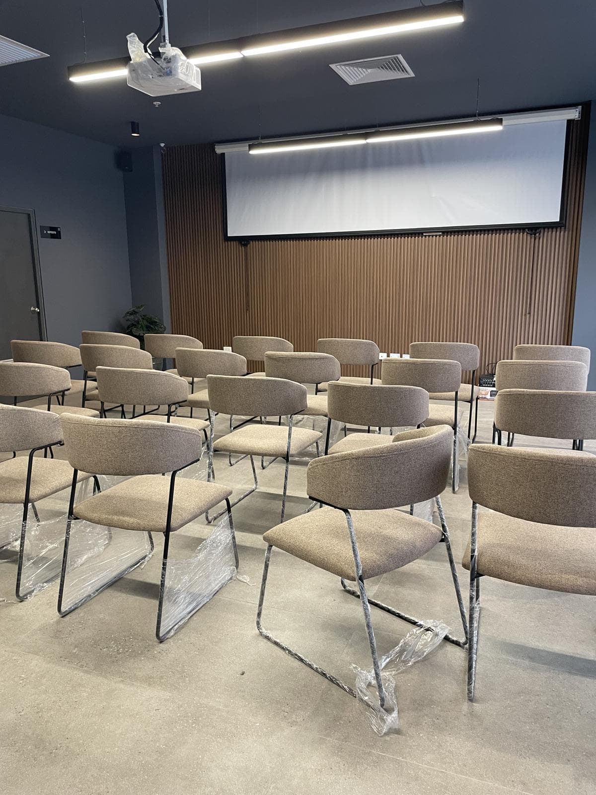 VENTA DE OFICINA EN SURCO - OF. 509 al 909 A (609-396-651) - 1