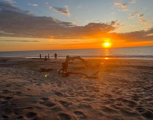 Se vende lote en primera fila Playa el Ñuro - 1