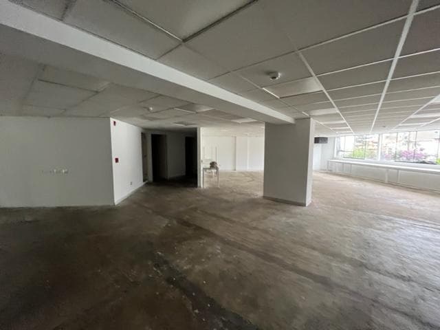 Oficina en Venta en San Isidro - 1