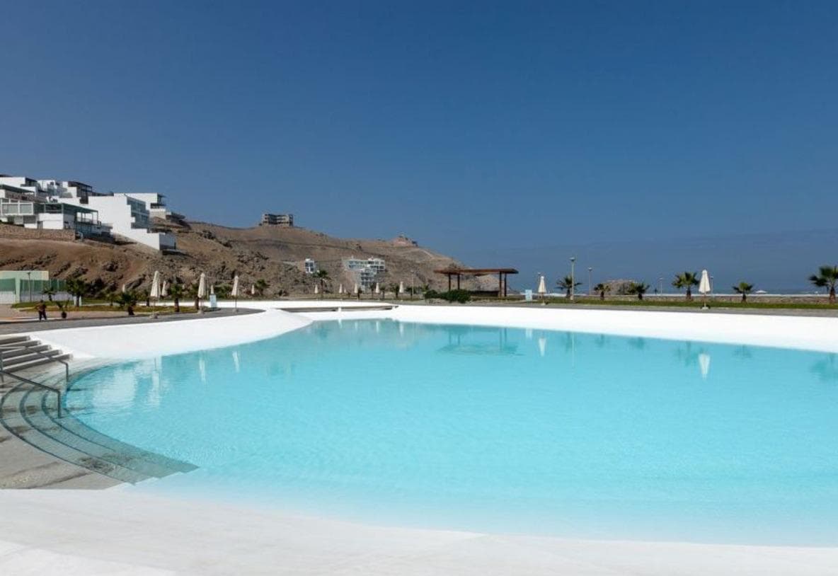 Vendo linda casa con Piscina en condominio privado con vista al mar, Cerro Azul - 1