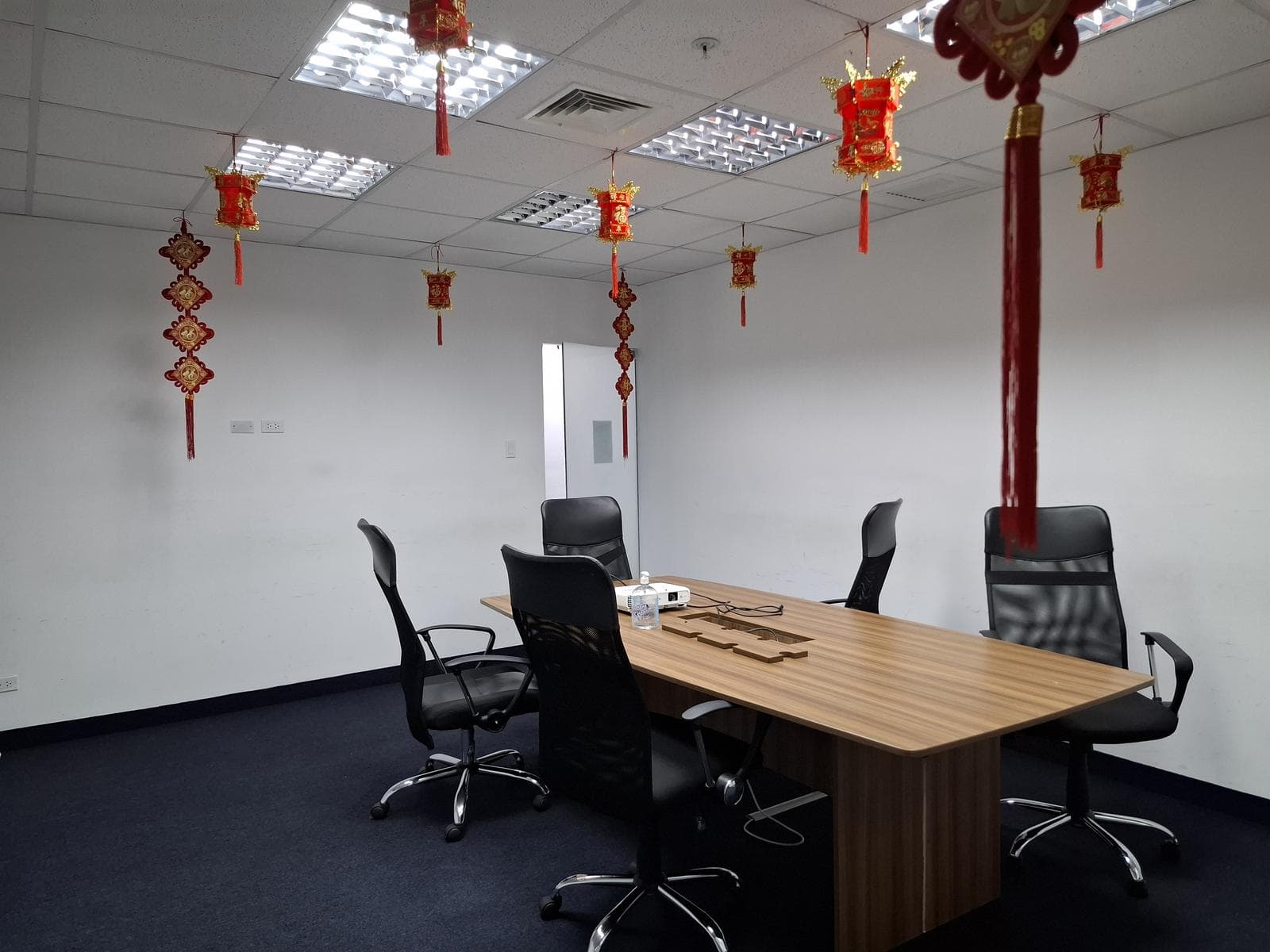 OCASION !!!! VENTA OFICINA EN MIRAFLORES EDIFICIO EMPRESARIAL PREMIUM - 1