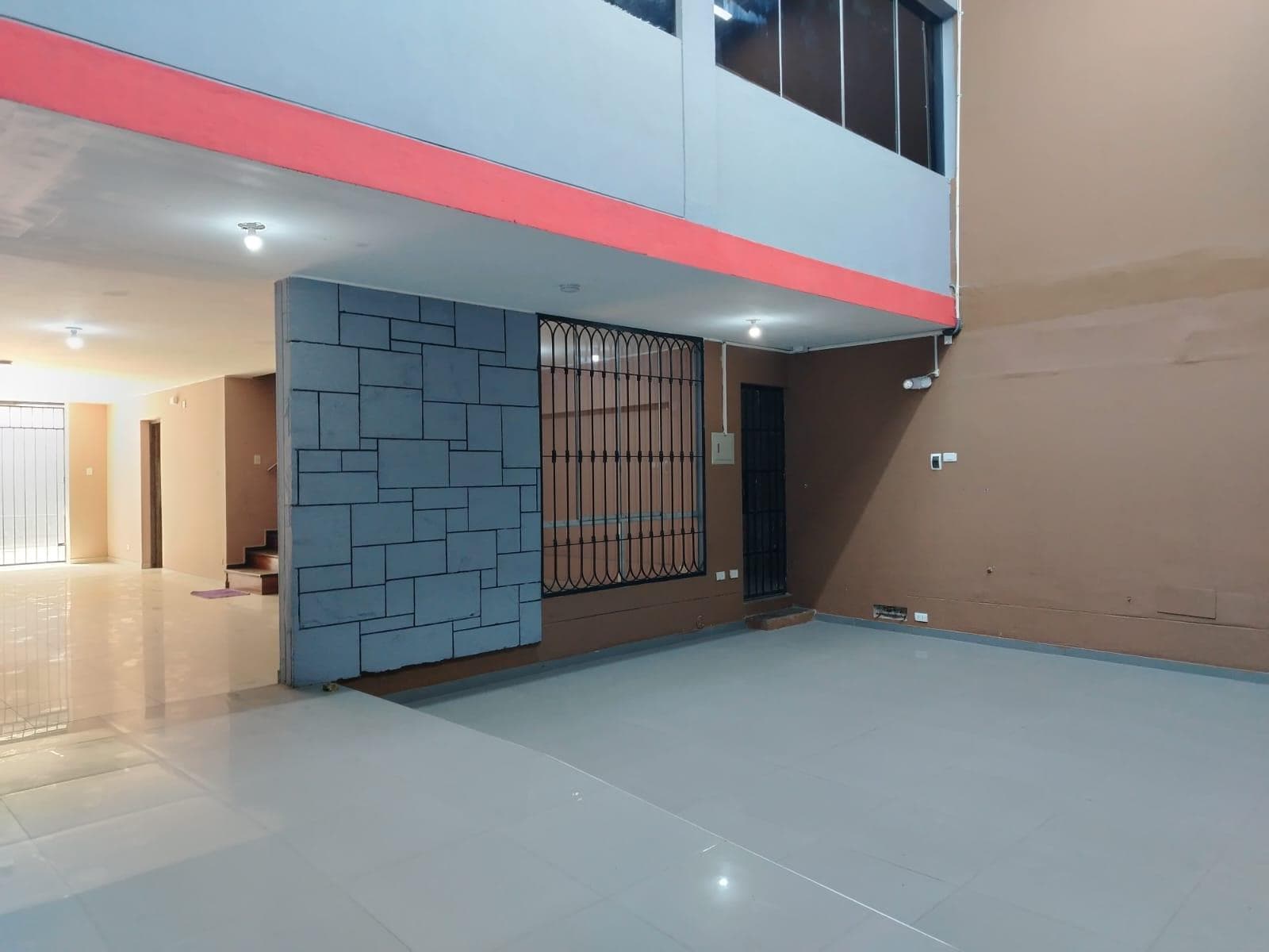 Local en LA VICTORIA - 1