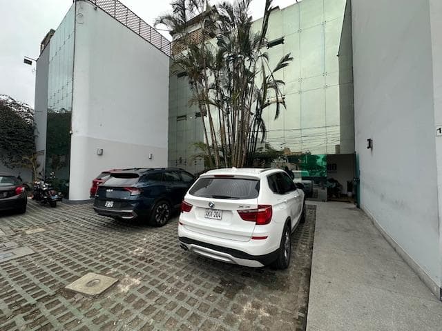 Local en Alquiler en Miraflores - 1