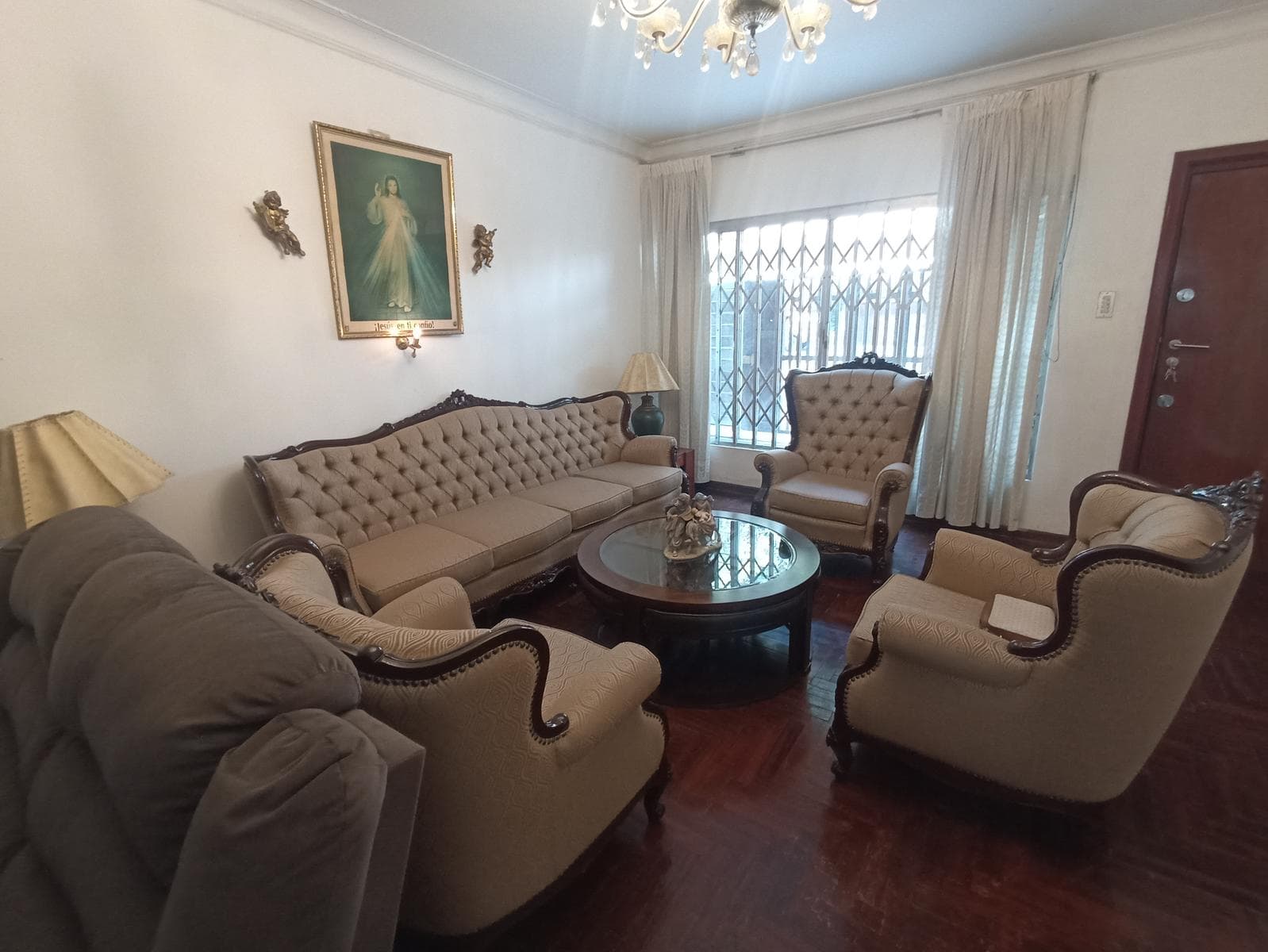 Casa en Venta 2 pisos sin aires – Excelente Ubicación en Santa Catalina, La Victoria - 1