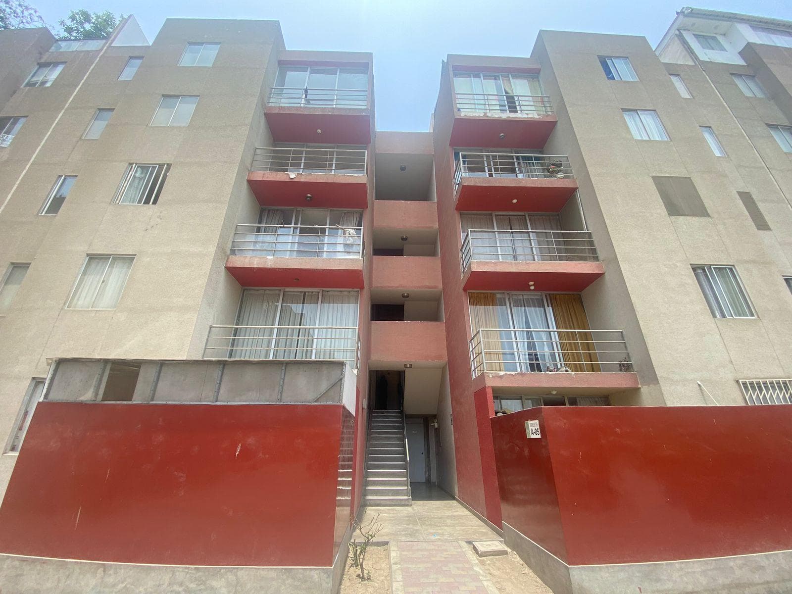 Acogedor Departamento en Condominio Real En Carayballo - 1