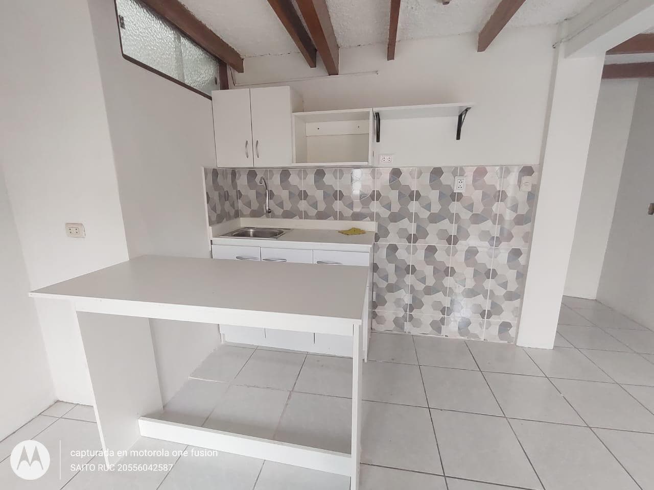 SE ALQUILA ACOGEDOR MINIDEPARTAMENTO DE 1 DORMITORIO EN 2DO PISO EN LA MOLINA. - 1