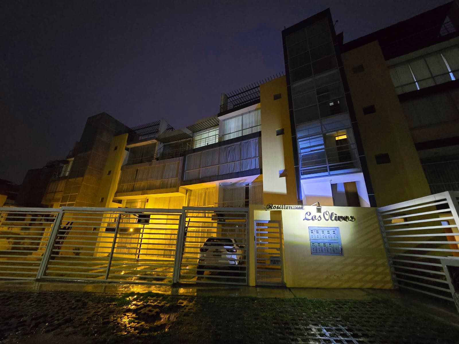 INVIERTE EN TU FUTURO: DEPARTAMENTO EN EL SOLAR DE CHALLAPAMPA, CERCA DE TODO - 1