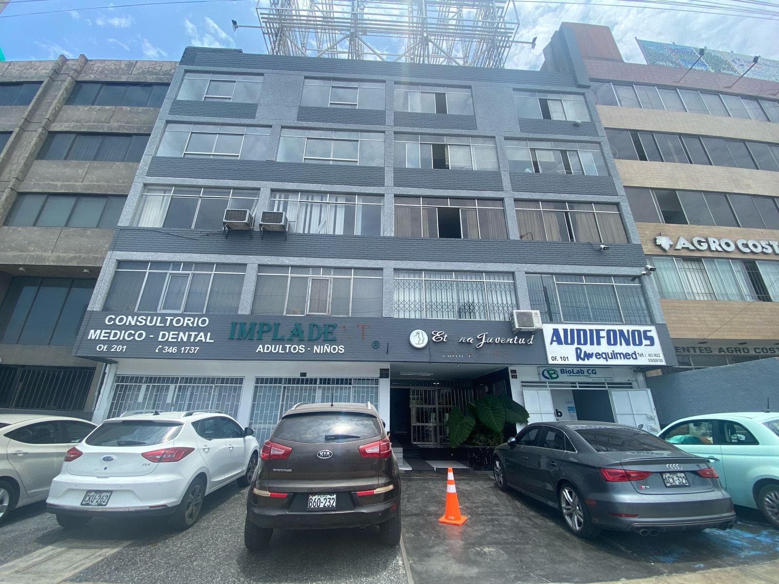 Alquiler De Amplia Oficina En Av Javier Prado San Borja - 1