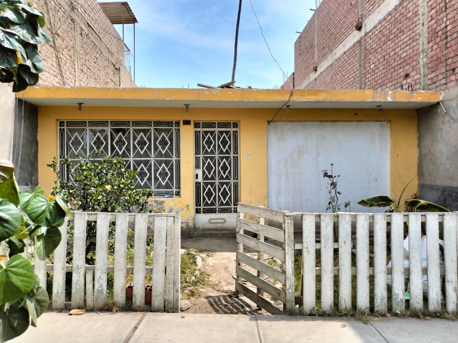 Venta De Casa A Precio De Terreno - 1