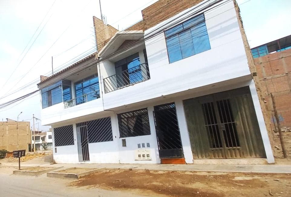 Venta De Casa En Estreno En Puente Piedra - 1