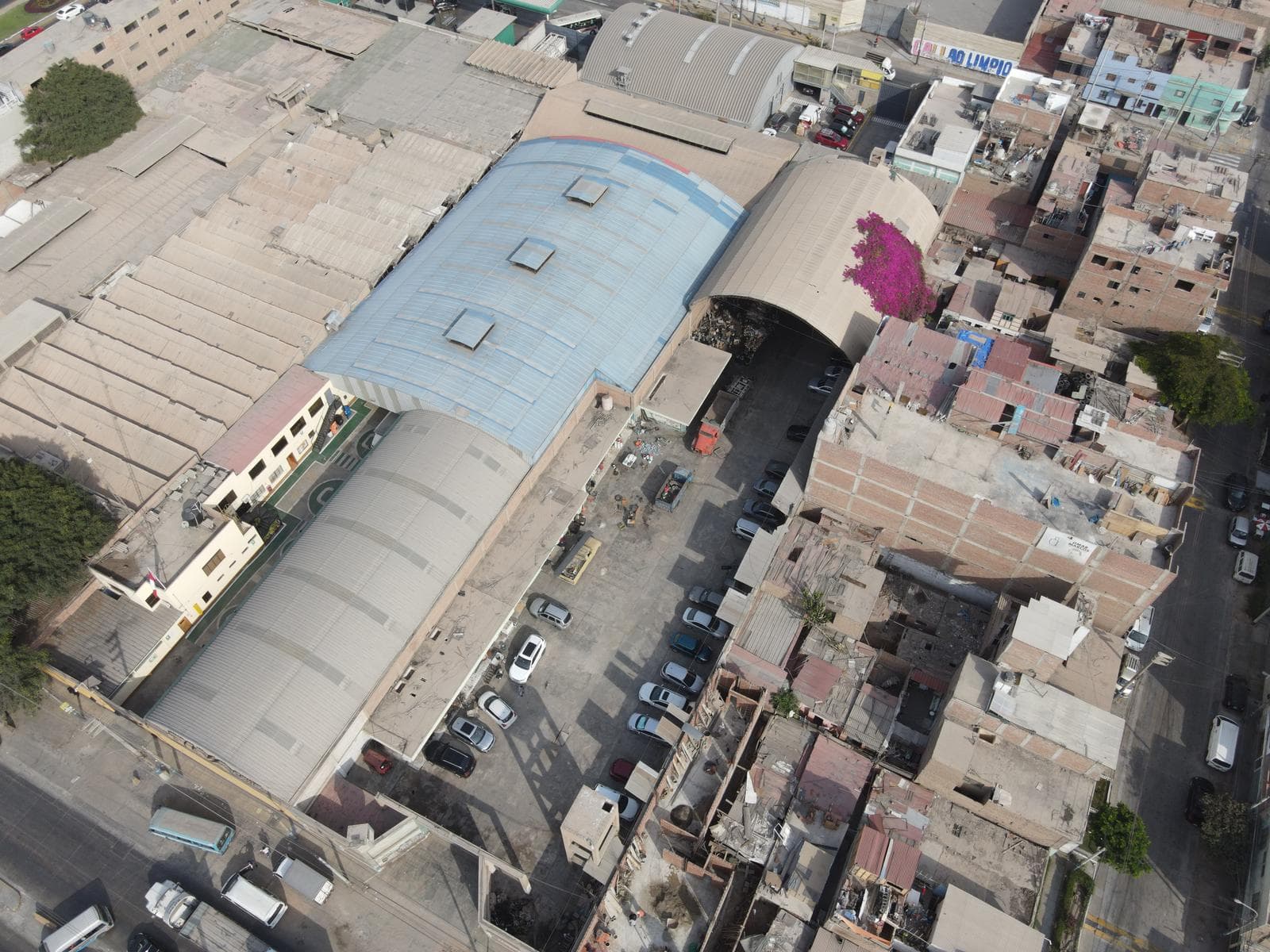 Oportunidad única en Plena Av. Argentina, a media cuadra de esquina con Av. Faucett - 1