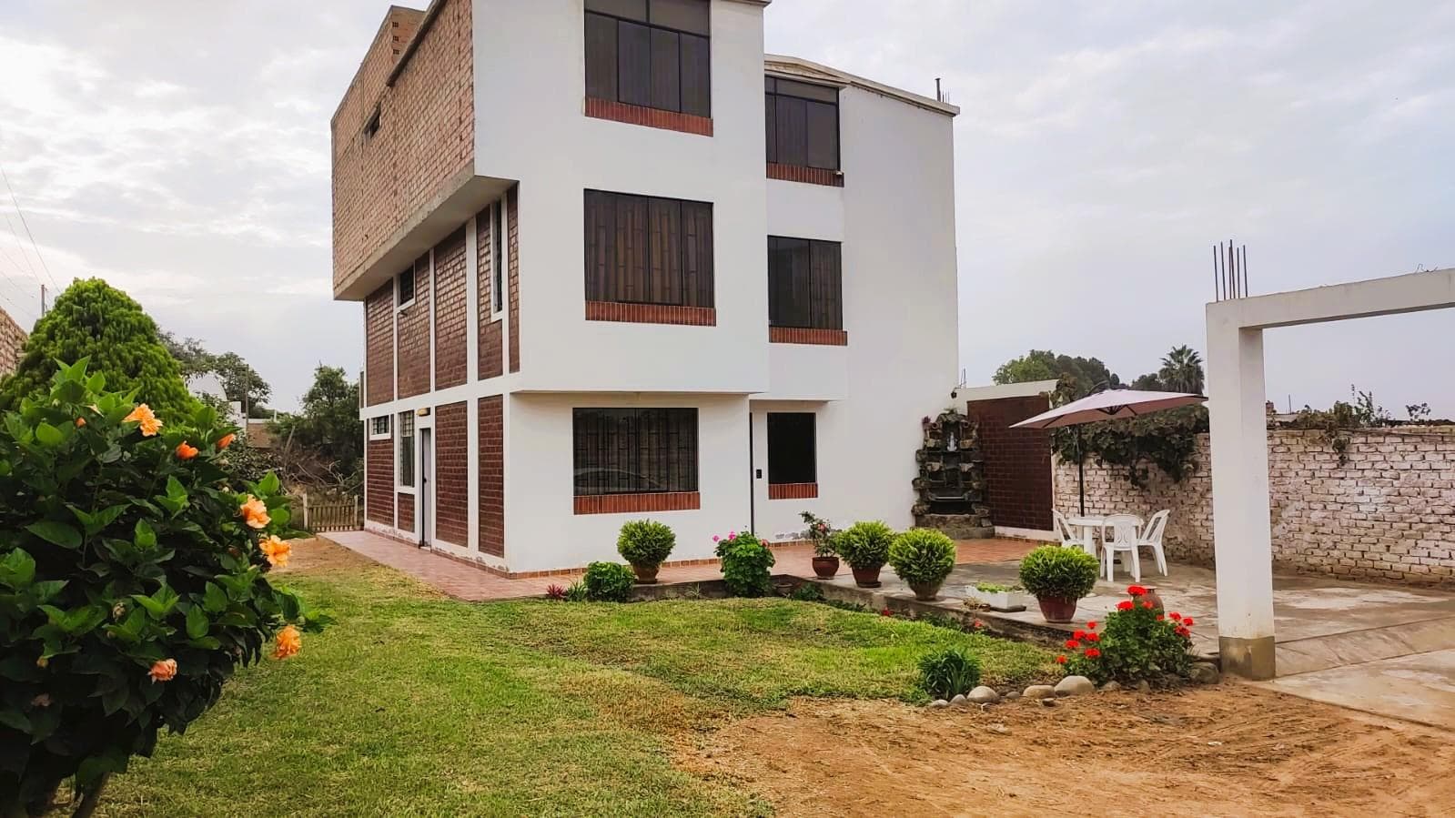 ¡Alquilo Linda Casa Amoblada Bien Ubicada En San Vicente De Cañete! - 1