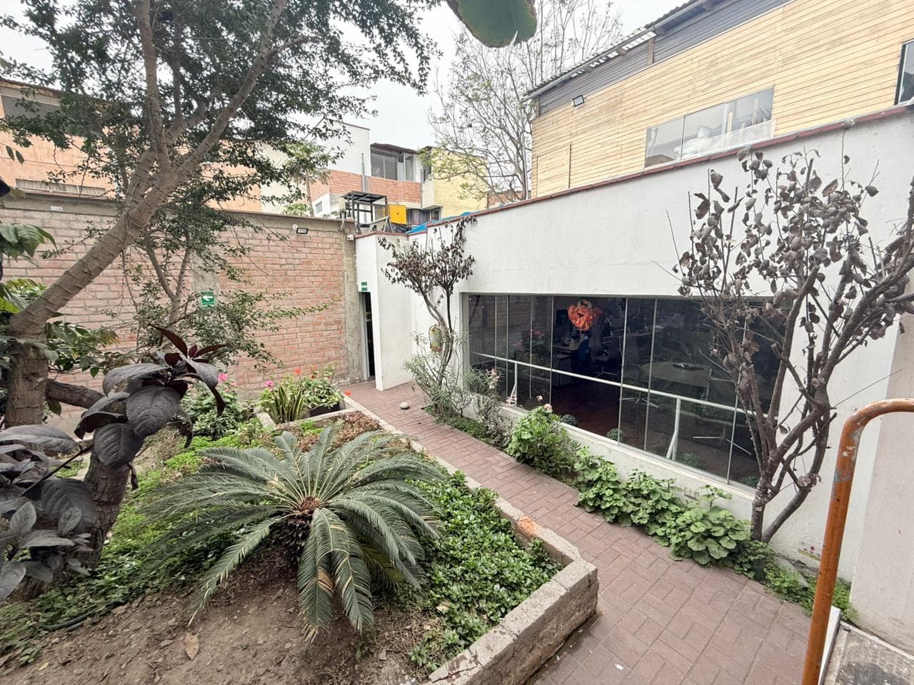 Vendo terreno residencial en Miraflortes - 1