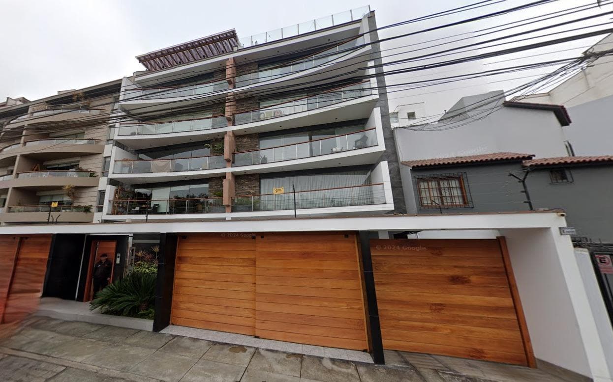 ¡Vendo Estacionamiento Lineal Para 02 Camionetas En Jr Toquepala, Surco! - 1