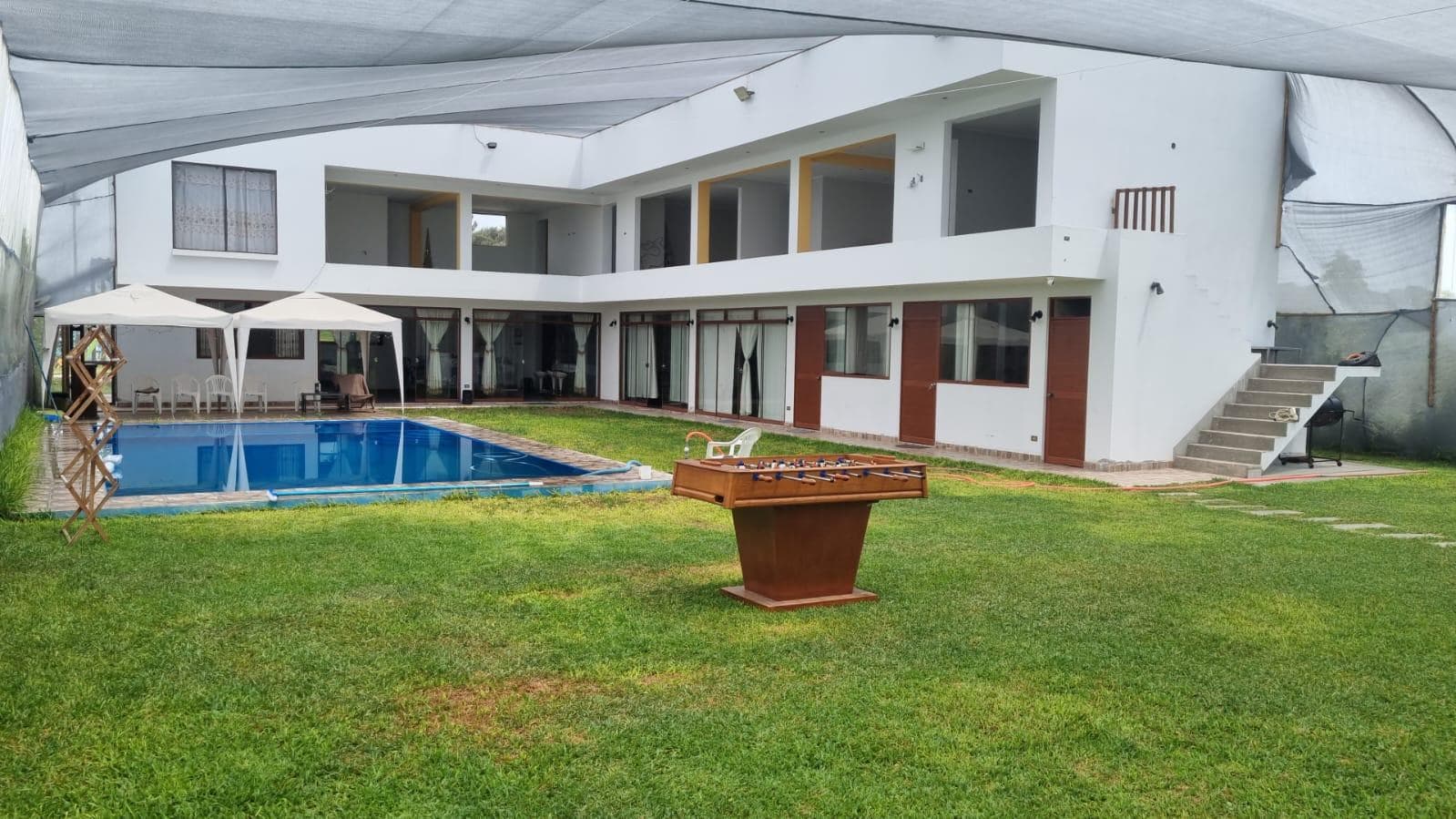 Venta casa de campo en Huaral con Piscina 5B 8H cochera - 1