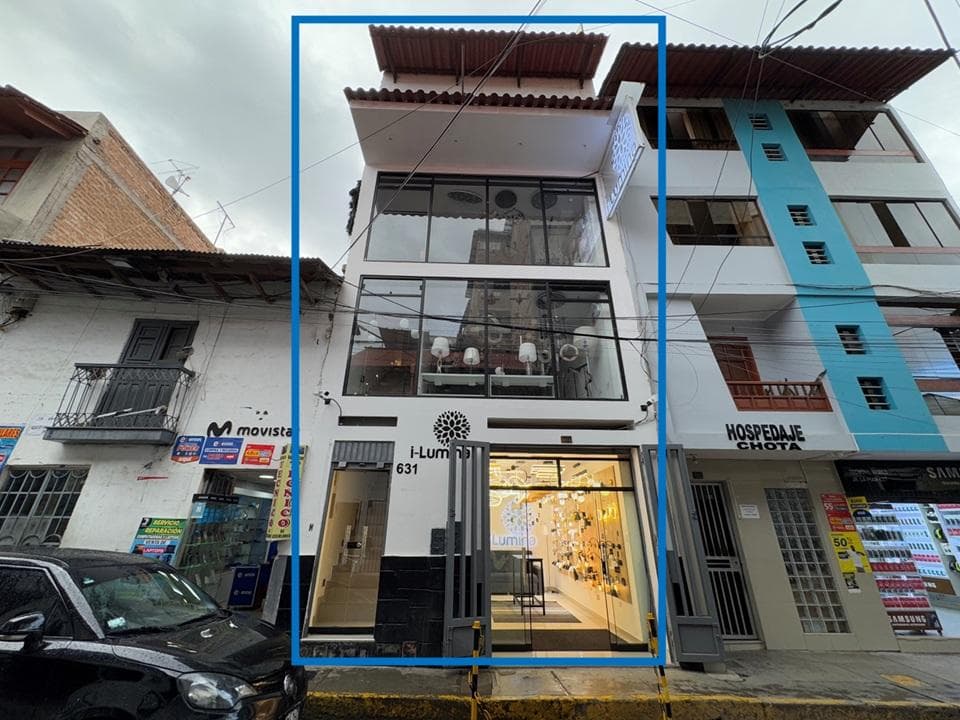 Edificio Comercial en Cajamarca - 1