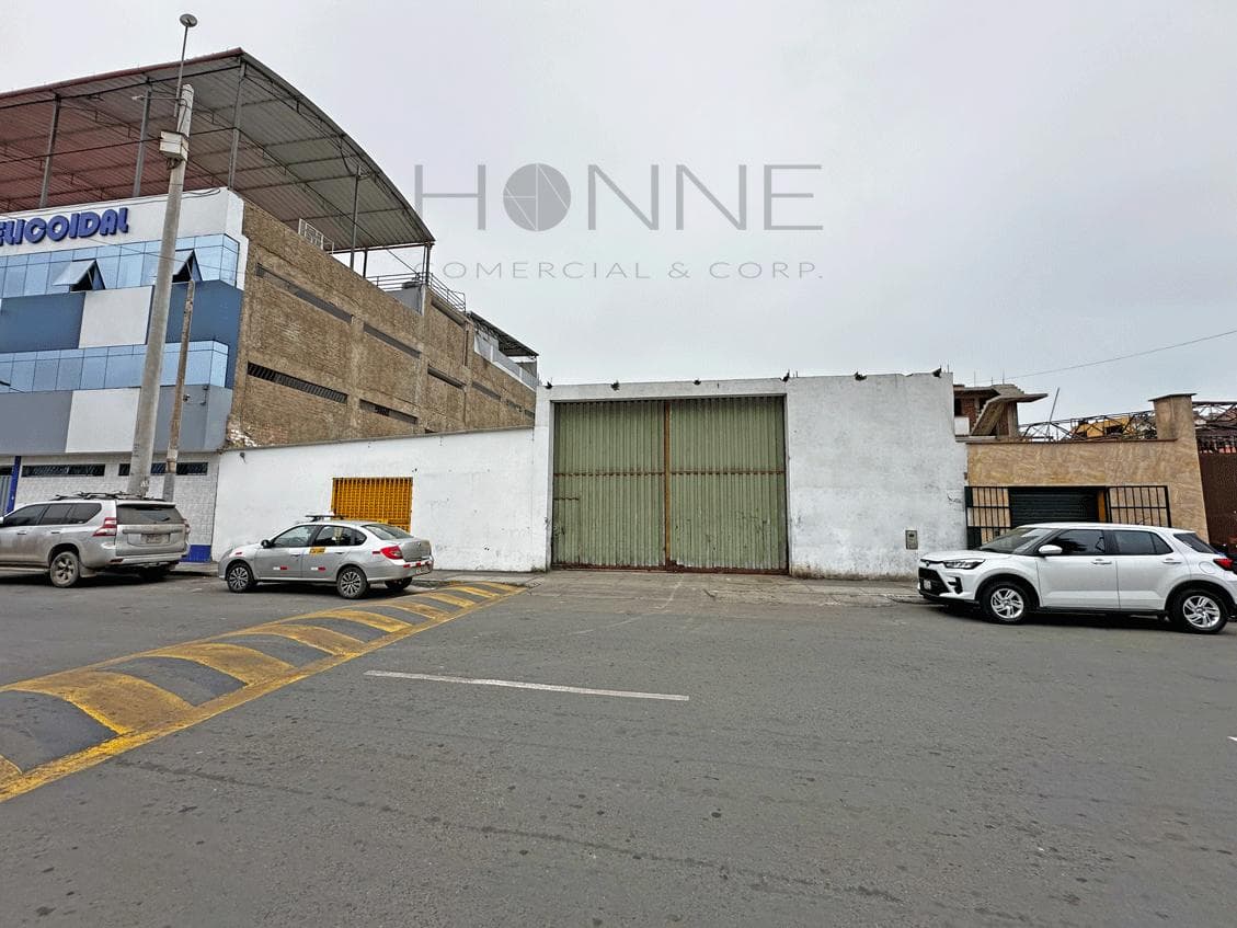 Local en La Perla - 1