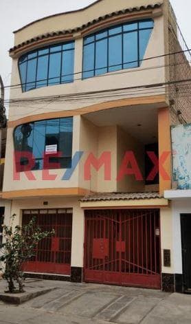 Ocasion Casa De 3 Pisos Remodelada En Puente De Piedra - 1