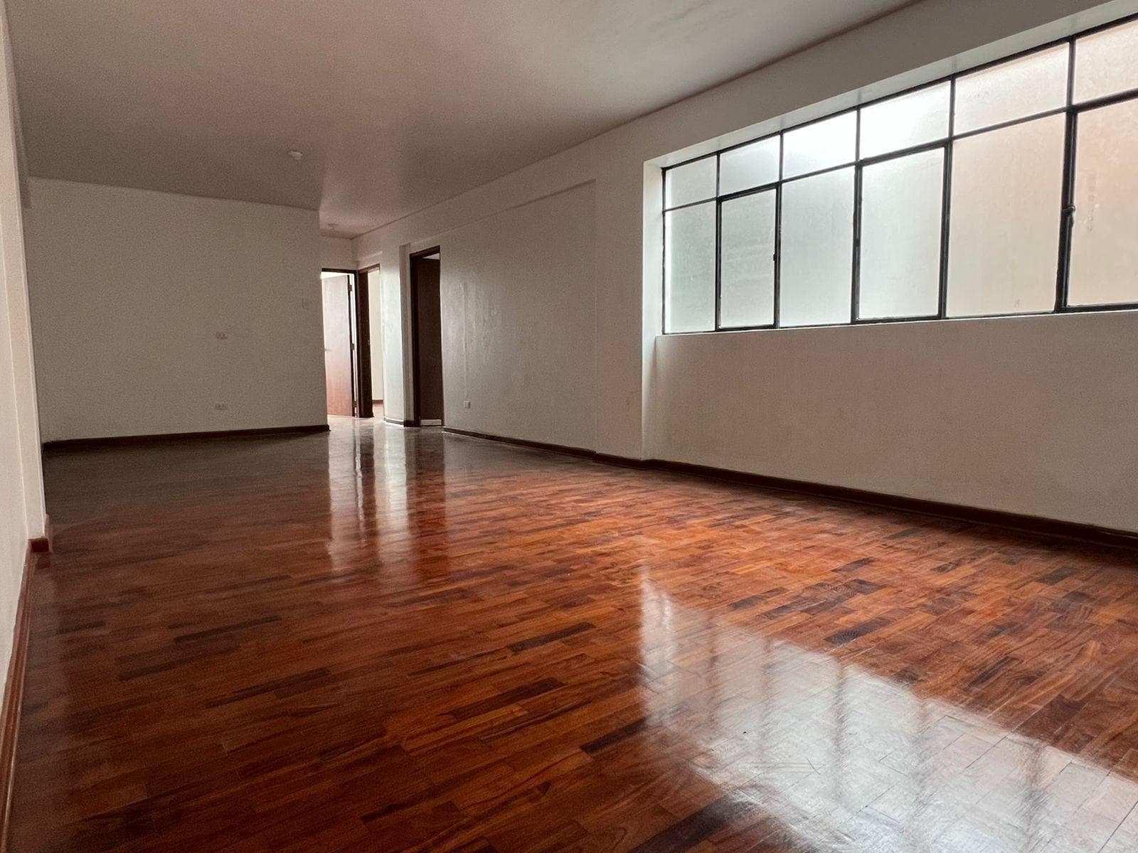 DEPARTAMENTO EN VENTA | 2 DORM. | CERCA A GAMARRA - 1