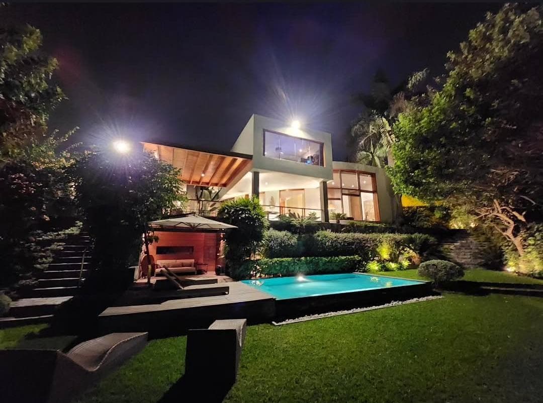 Hermosa casa en venta en Casuarinas Santiago de Surco - 1