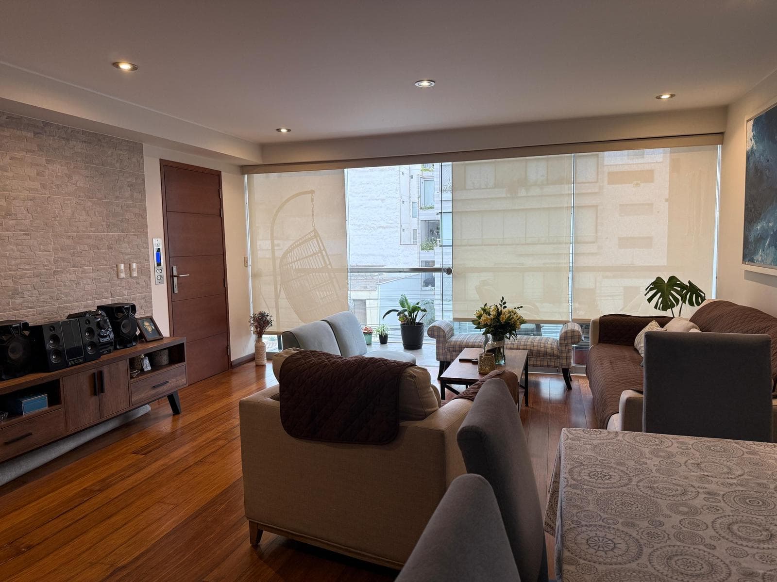 Venta de moderno departamento 3 dormitorios - 1