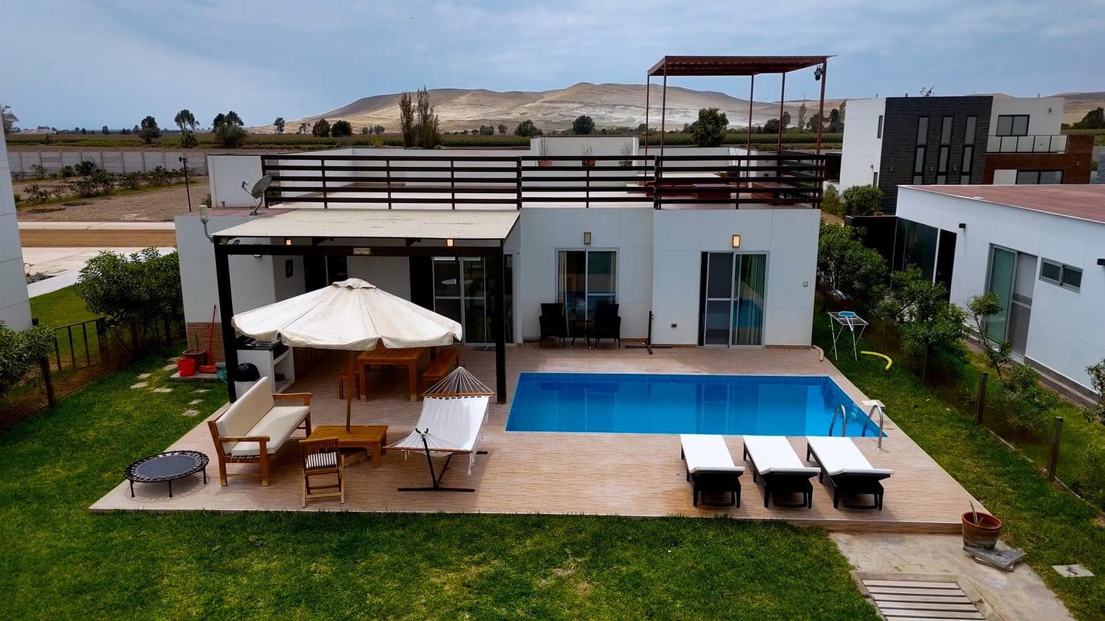 SE VENDE CASA DE CAMPO CON PISCINA EN ICA Id: 3 9 5 7 5 - 1