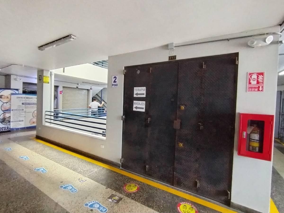 LOCAL COMERCIAL EN VENTA - LA VICTORIA ID: 3 6 9 7 6 - 1