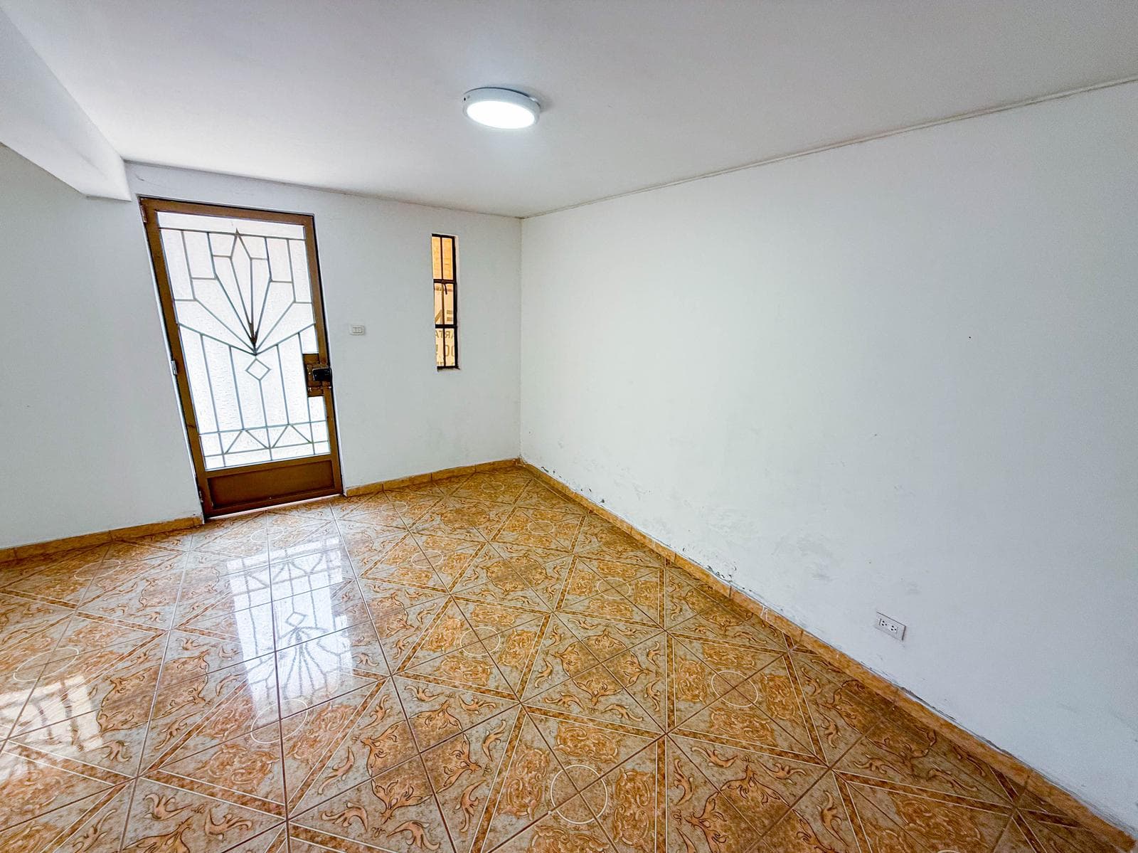 Ocasión! Departamento de 79 m2 Primer piso Ciudad Deporte 5ta etapa – Ventanilla - 1