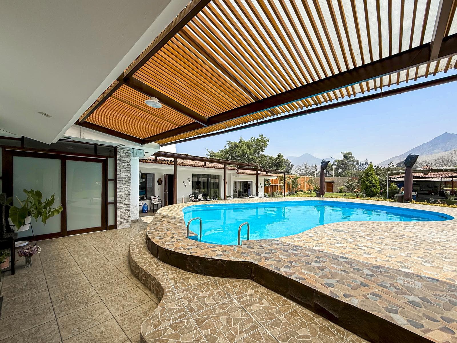 VENTA DE CASA DE CAMPO EN CIENEGUILLA - 1