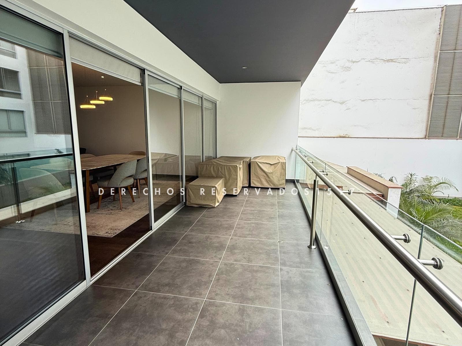 Venta de departamento de 3 dormitorios cerca al Jockey Plaza - 1