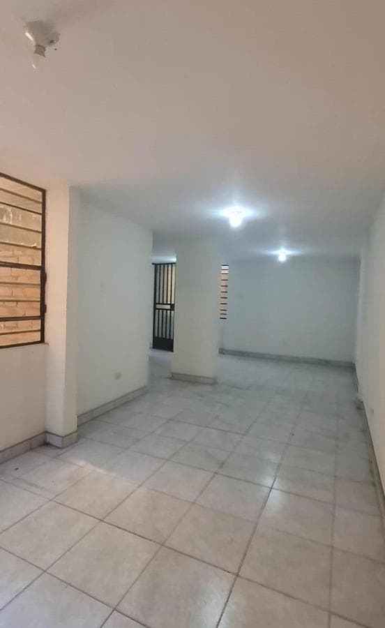 Alquiler de local comercial en segundo piso, en Avenida Chimpu Ocllo, Carabayllo - 1