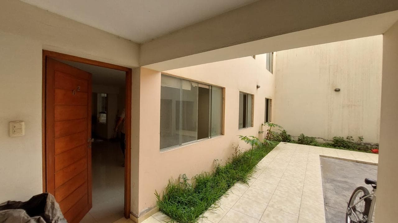 Vendo Lindo Departamento Flat Avenida Metropolitana 2, Piso 1, Trujillo - 1