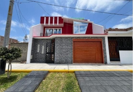 SE VENDE HERMOSA CASA DE ESTRENO 2DA ETAPA BELLAMAR - 2 PISOS 160m2 - 1