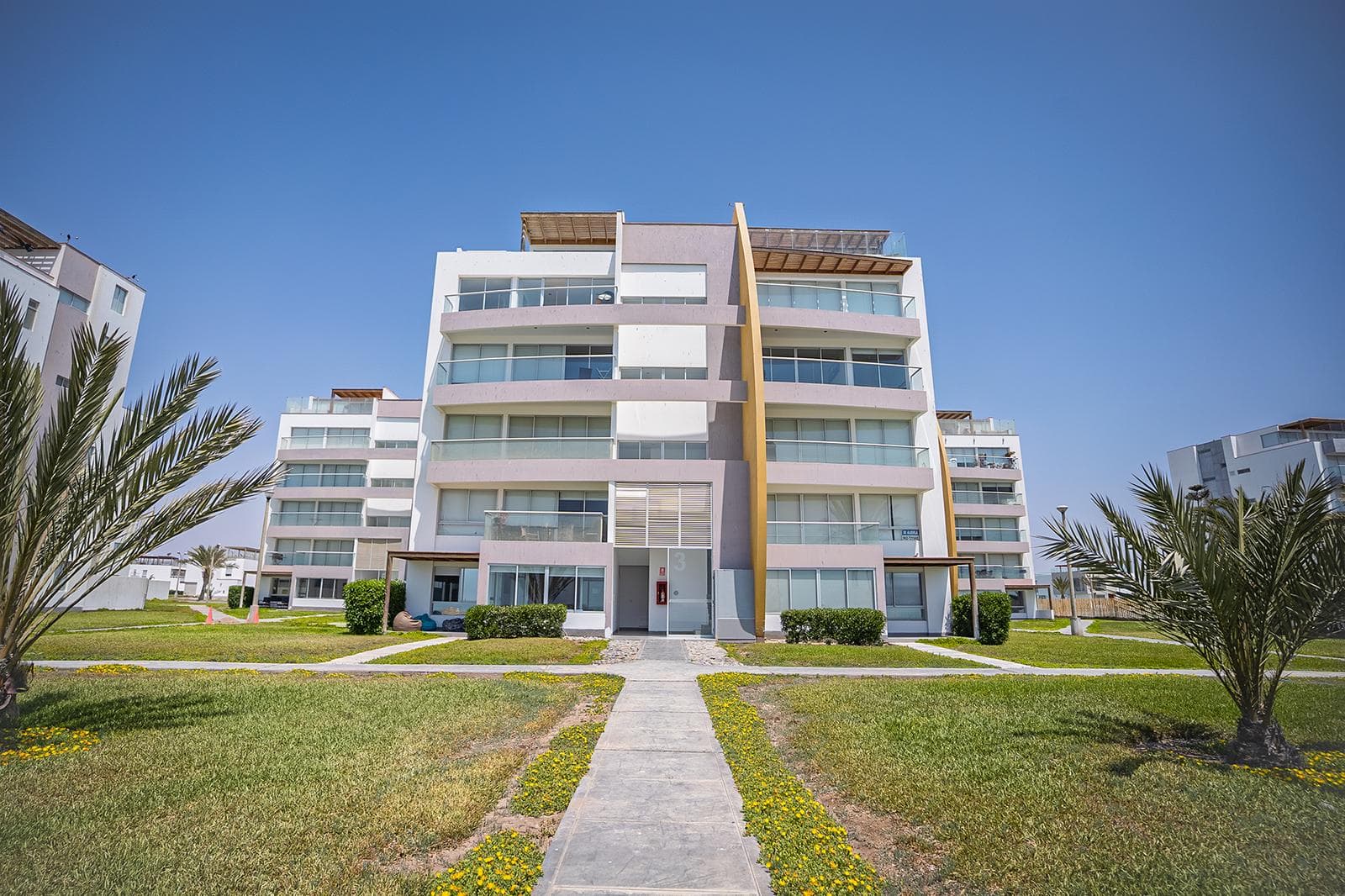 Departamento frente al mar en Paracas – amoblado, con jardín y apto para Airbnb - 1