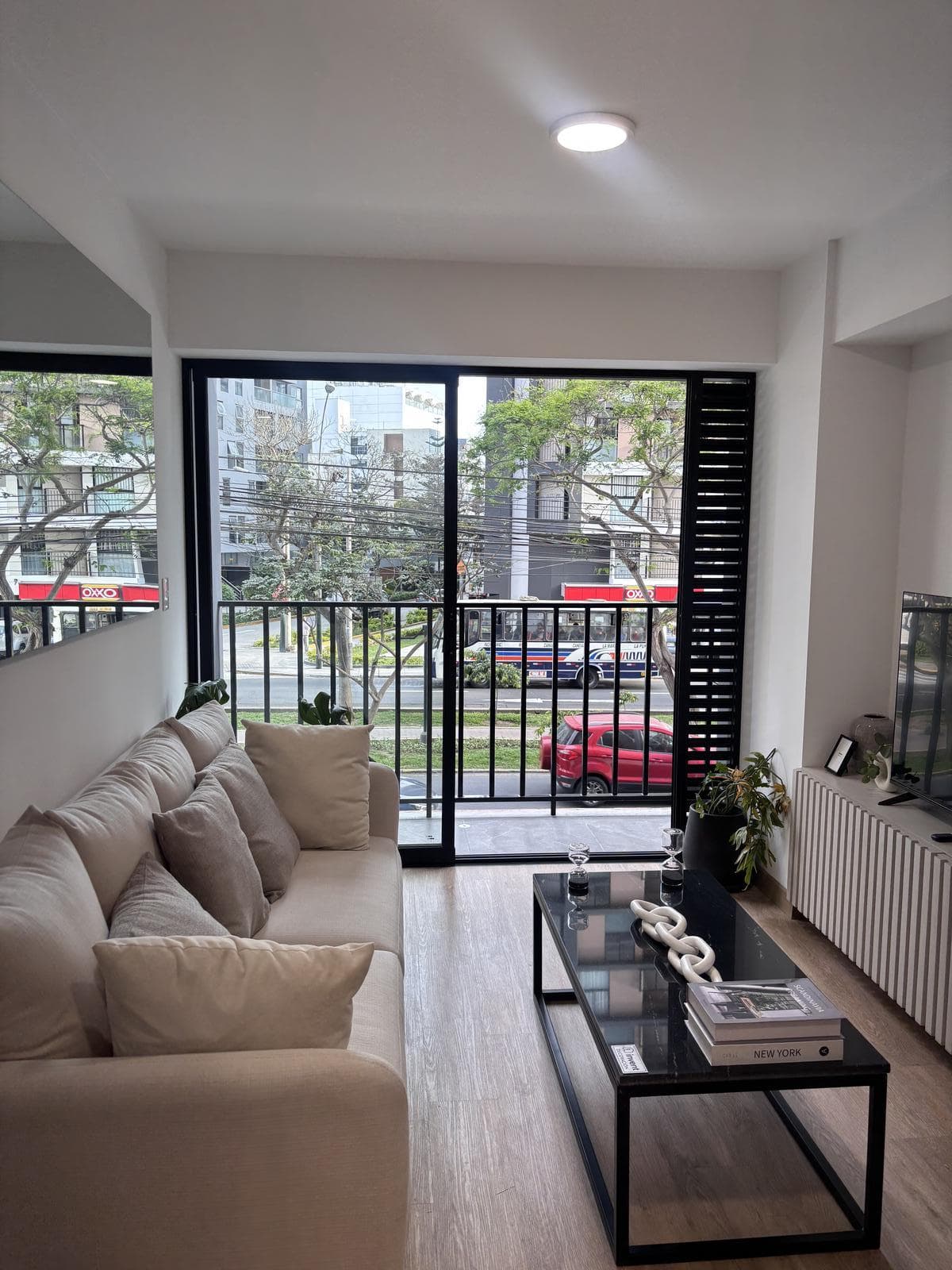 Departamento en venta de 57m2 en la Av. San Felipe cuadra 7, cerca a la Av. Salaverry - 1