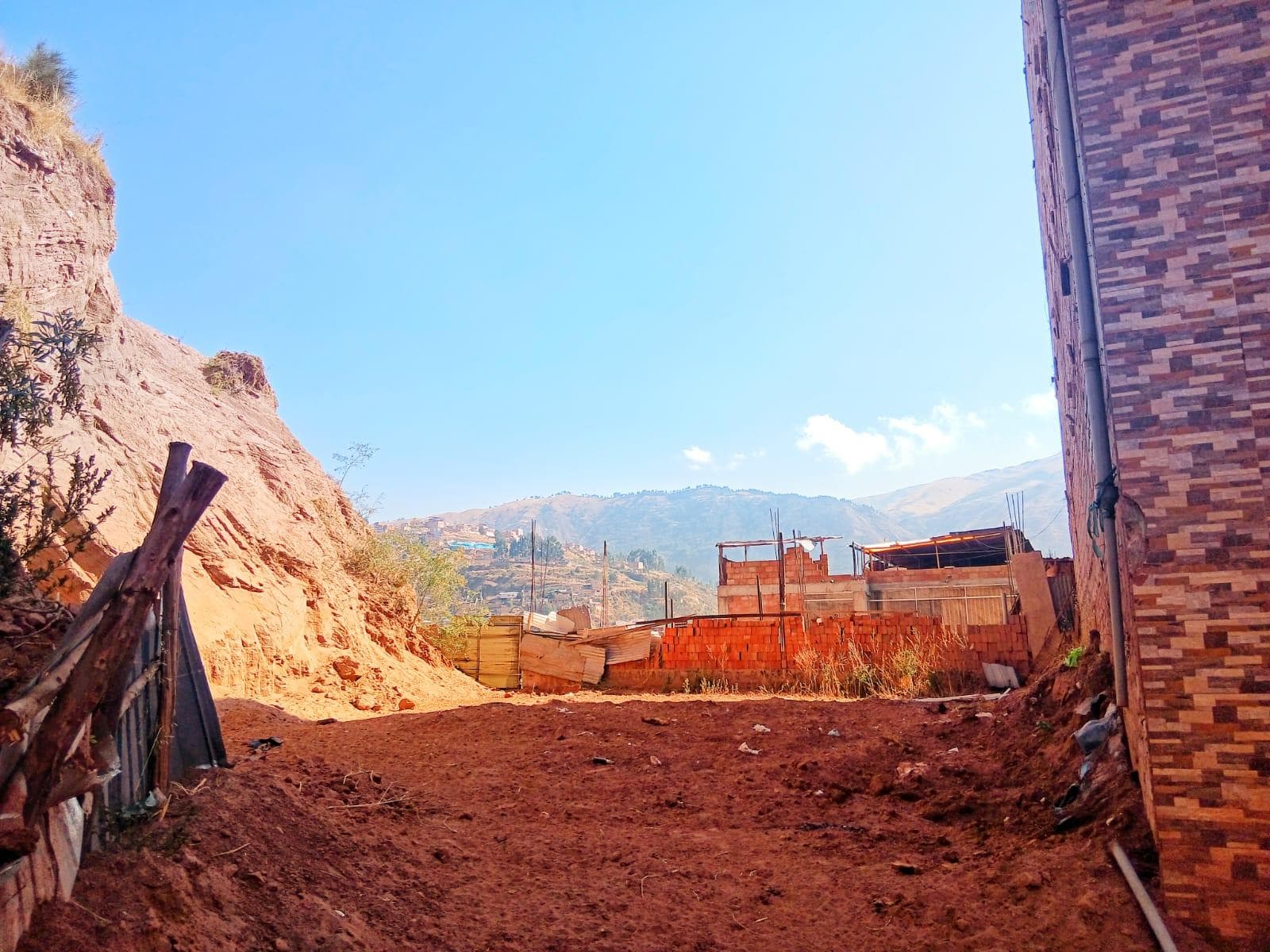 Vendo terreno altura vía express - 1