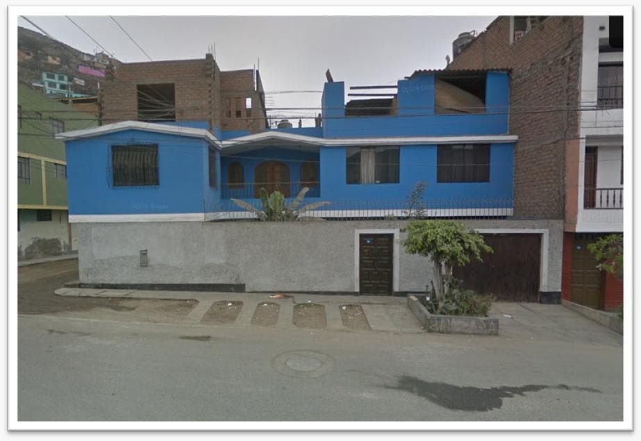 Venta de Casa como Terreno en Comas - 1