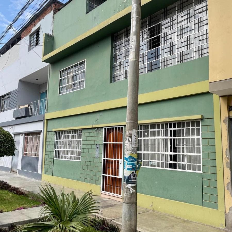 VENDO LINDA CASITA EN URBANIZACION PALERMO TRUJILLO - PERU - 1