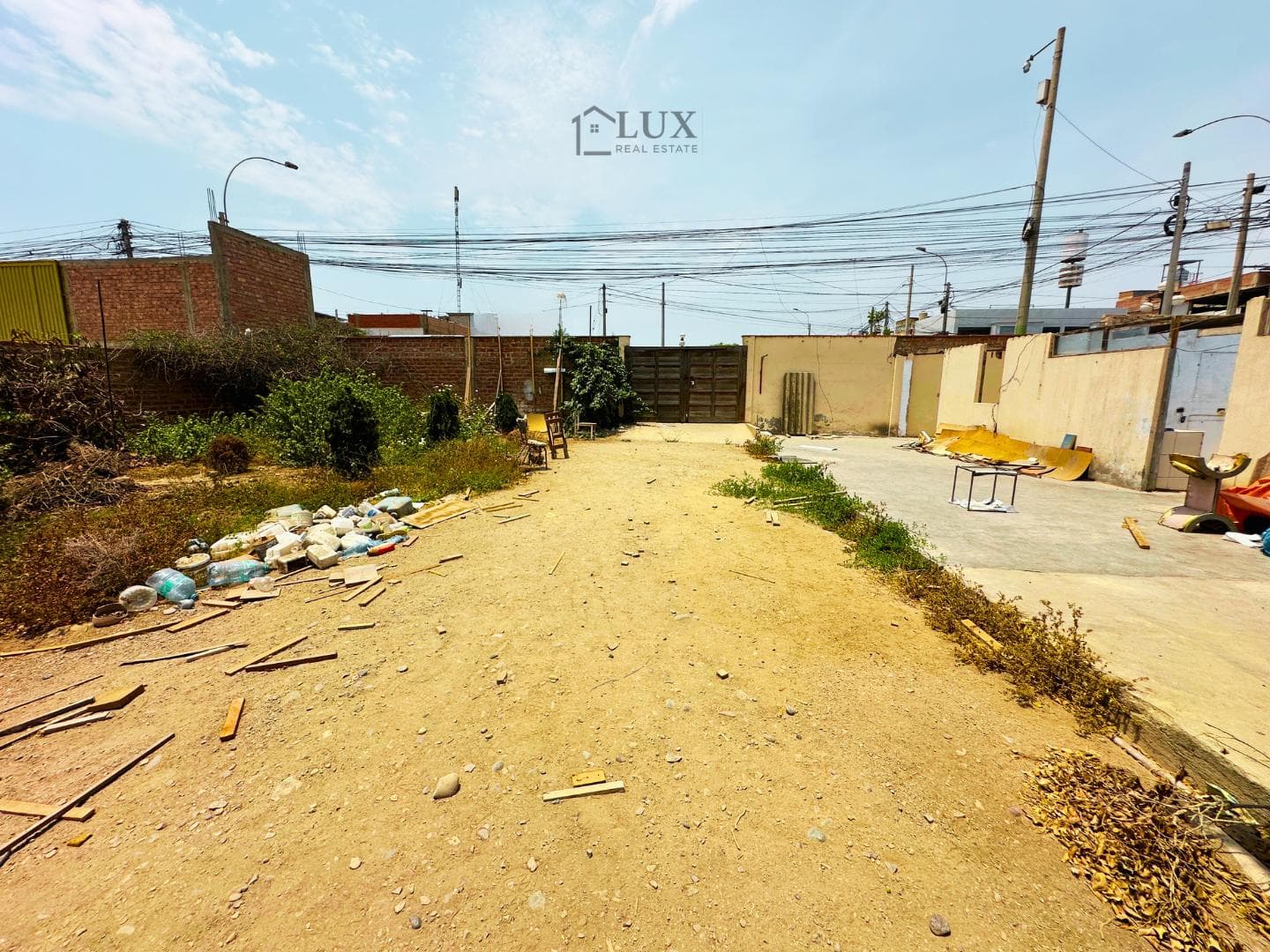 Terreno en plena Avenida - 1