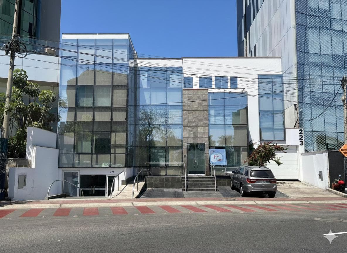 Local Comercial En San Isidro - 1