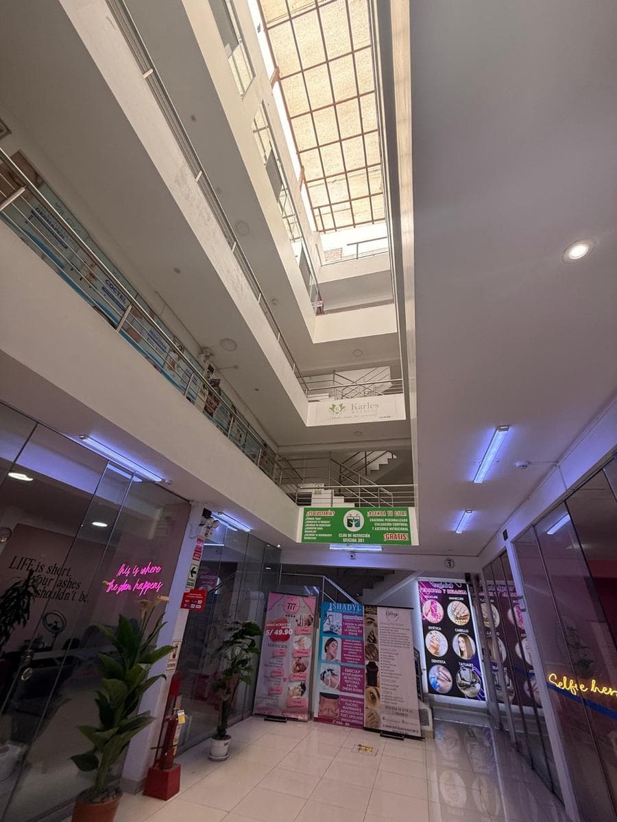 Se alquila stand comercial al lado del mercado de Magdalena. - 1