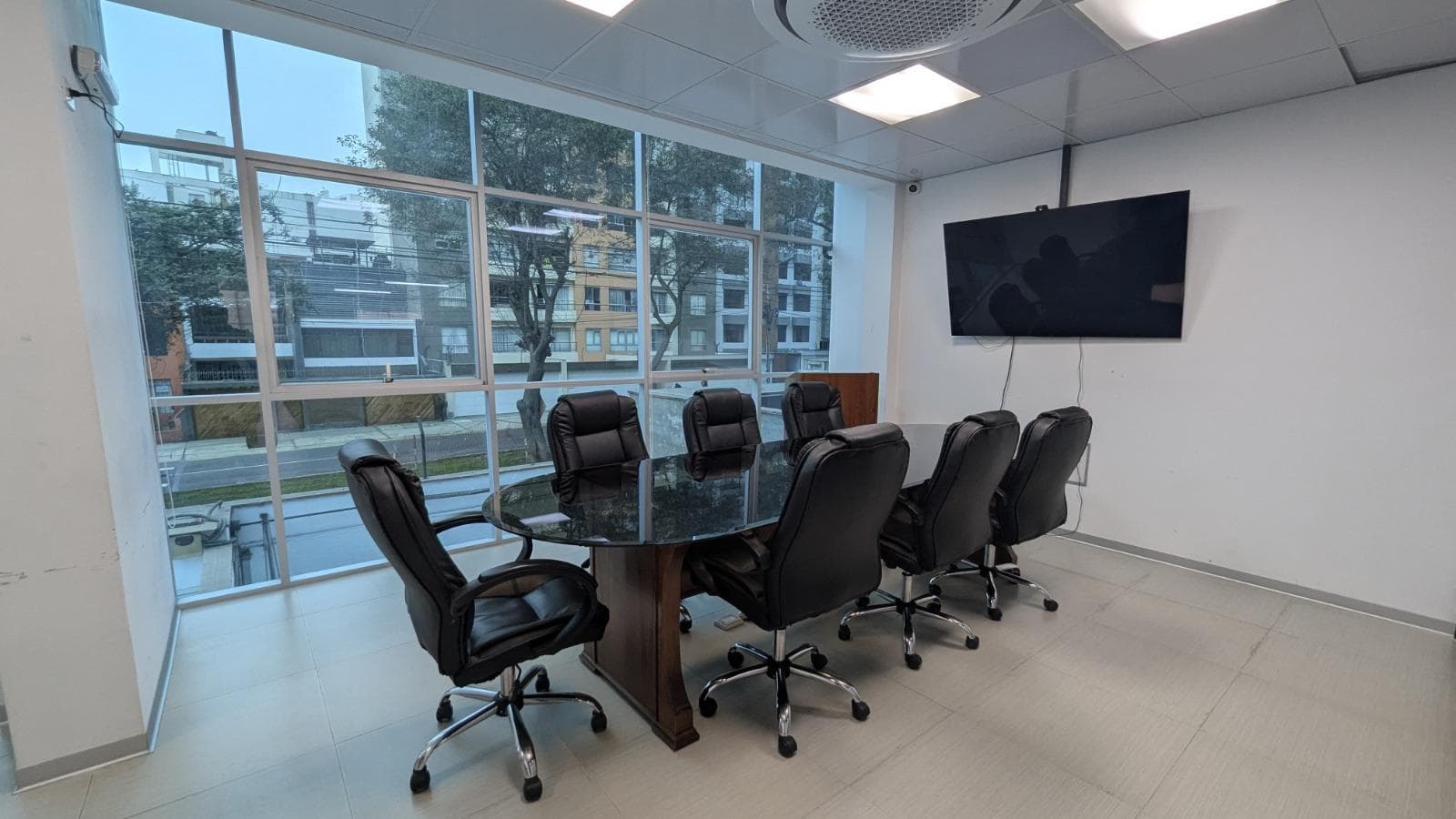 Edificio De 4 Pisos + Terraza En Pueblo Libre - 1