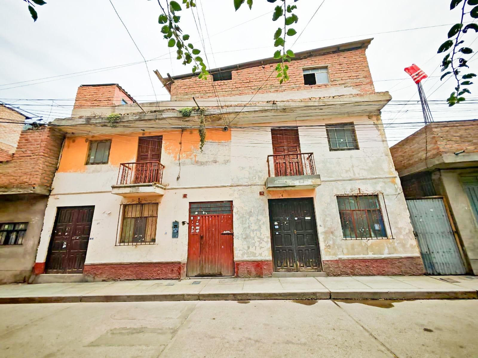 Venta de Casa a Pocas Cuadras del Parque Magdalena, Ayacucho - 1