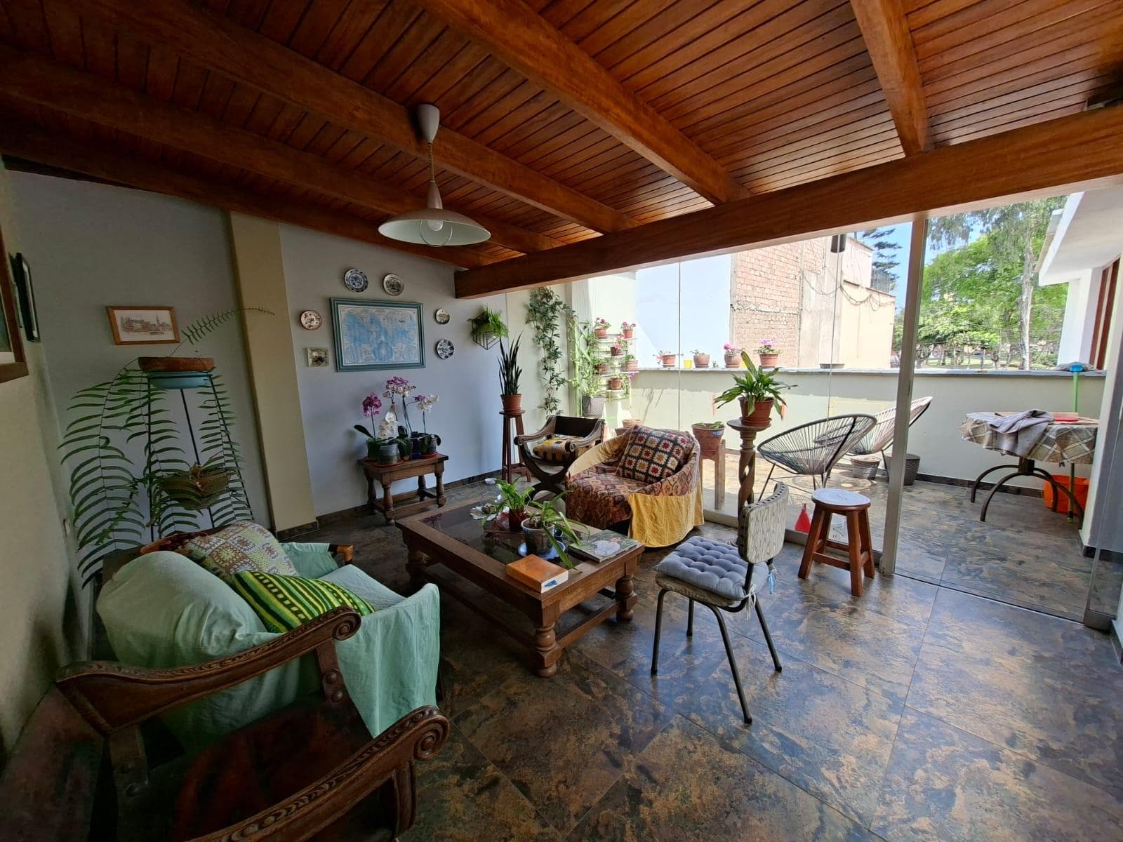 Deseas Mudarte A Una Casa Grande Y Cómoda - 1